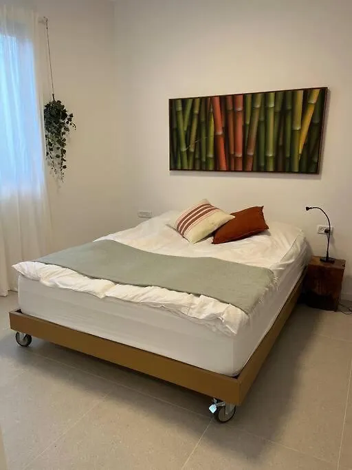 Simply With Love-Haifa Apartment