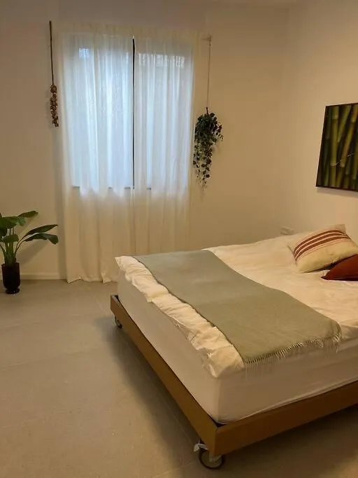 Simply With Love-Haifa Apartment